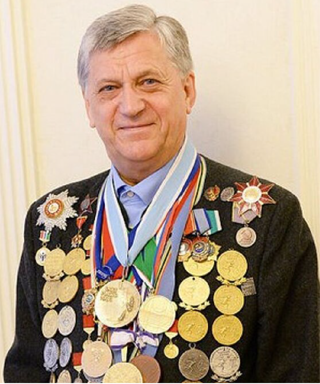 Александр Тихонов